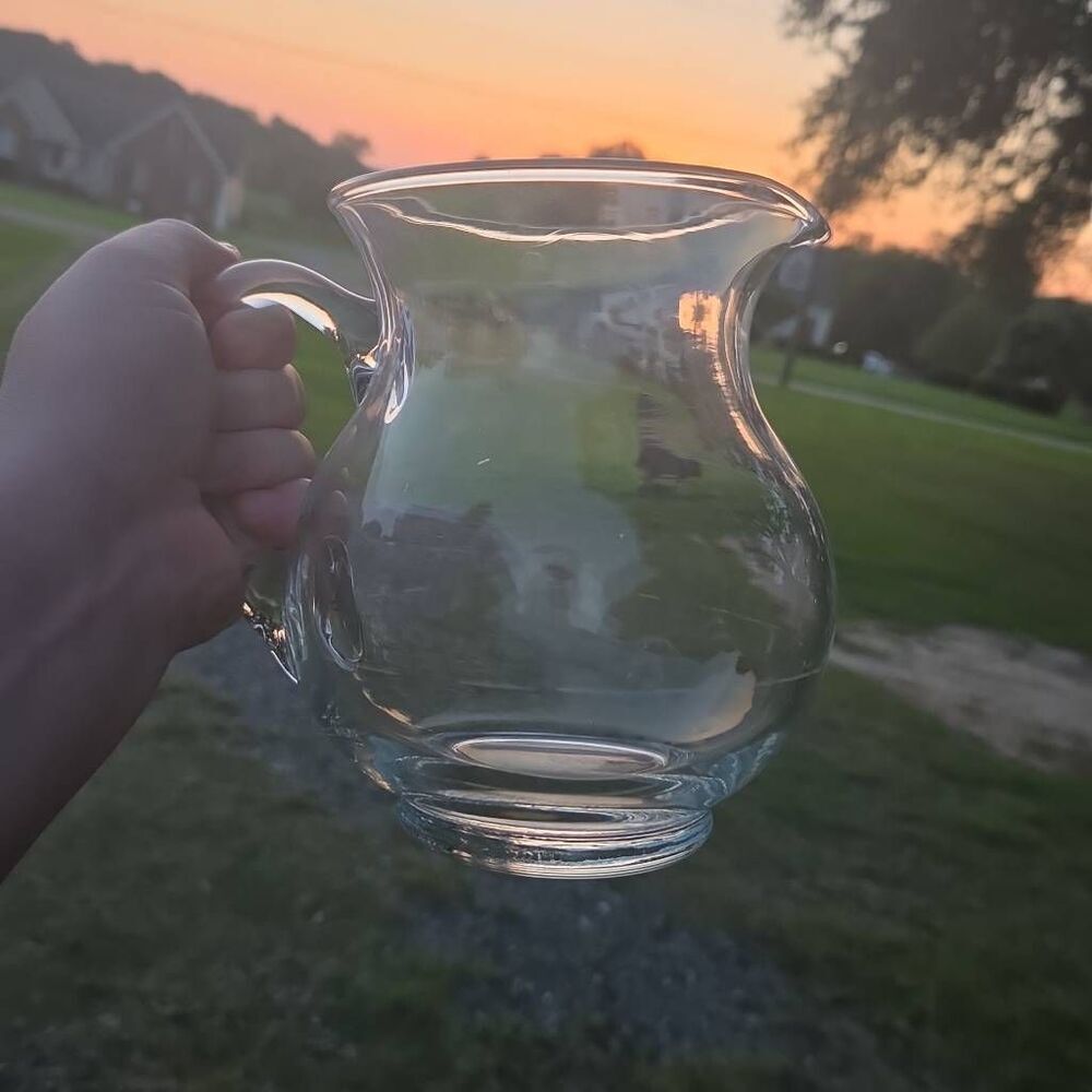 Clear Glass Pitcher‎ - Picture 3 of 8
